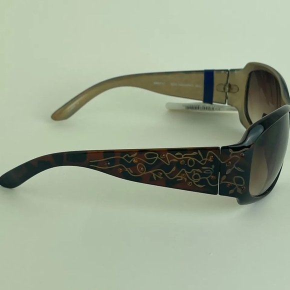 SG00780 NORTHCREST Sunglasses For Women 100% UVA/UVB Rectangular Brown Gradient - Picture 4 of 7